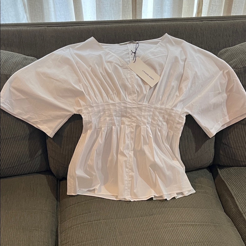 Liviana Conti white structured V neck NWT